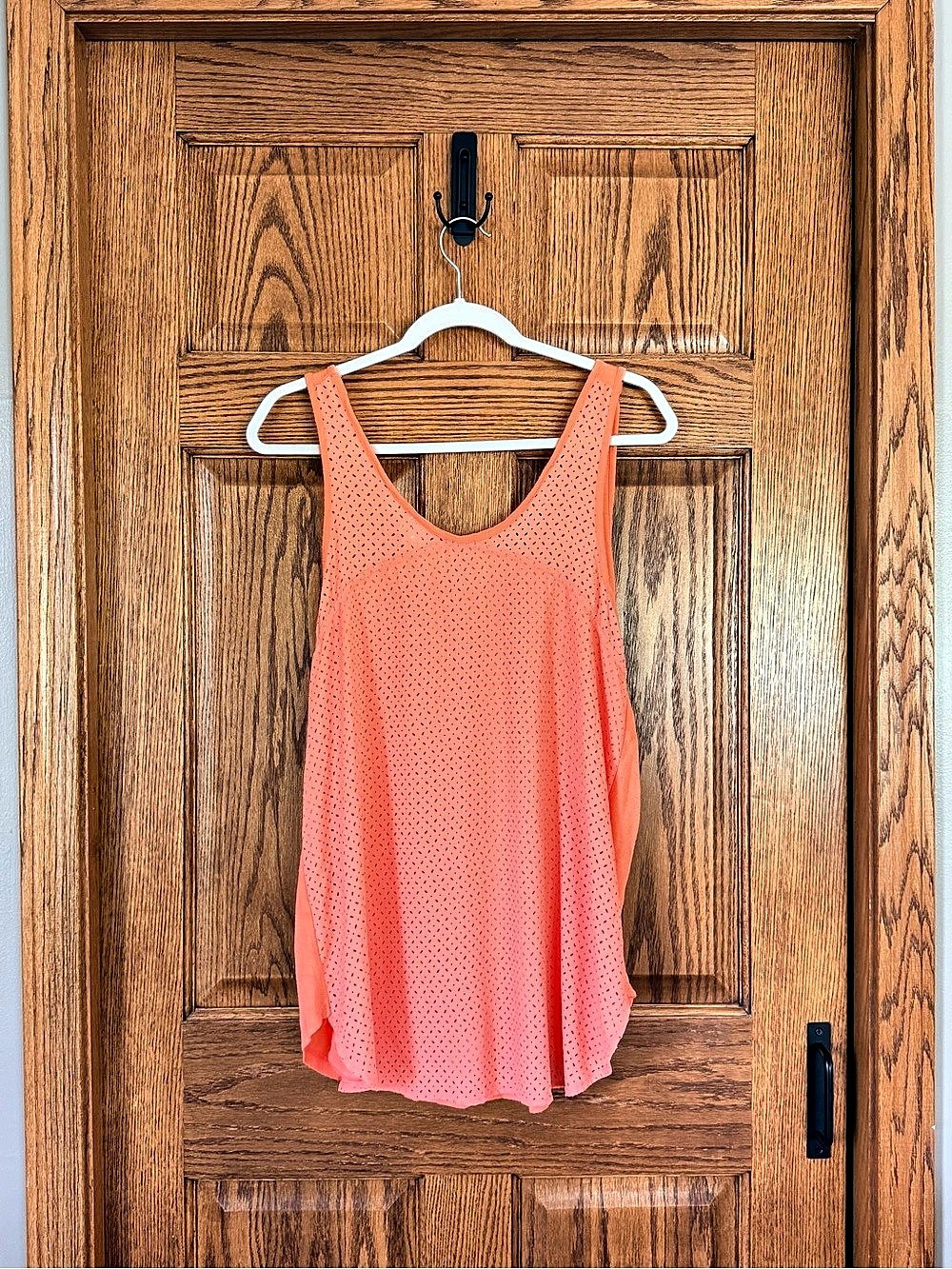 Merona Eyelet Tank Top in Coral Size Small